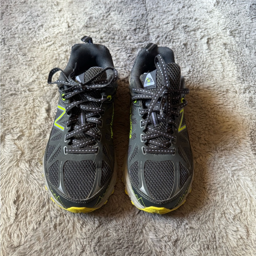 New balance Gray and Yellow Athletic Shoes women’s size 6.5